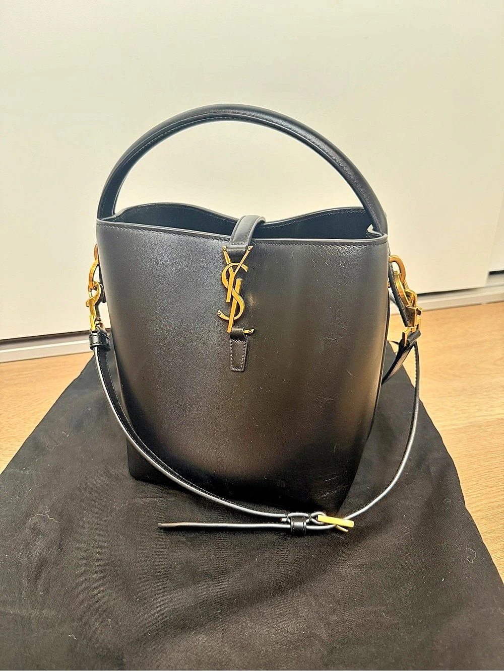 Saint Laurent Le 37 Leather Bucket Bag